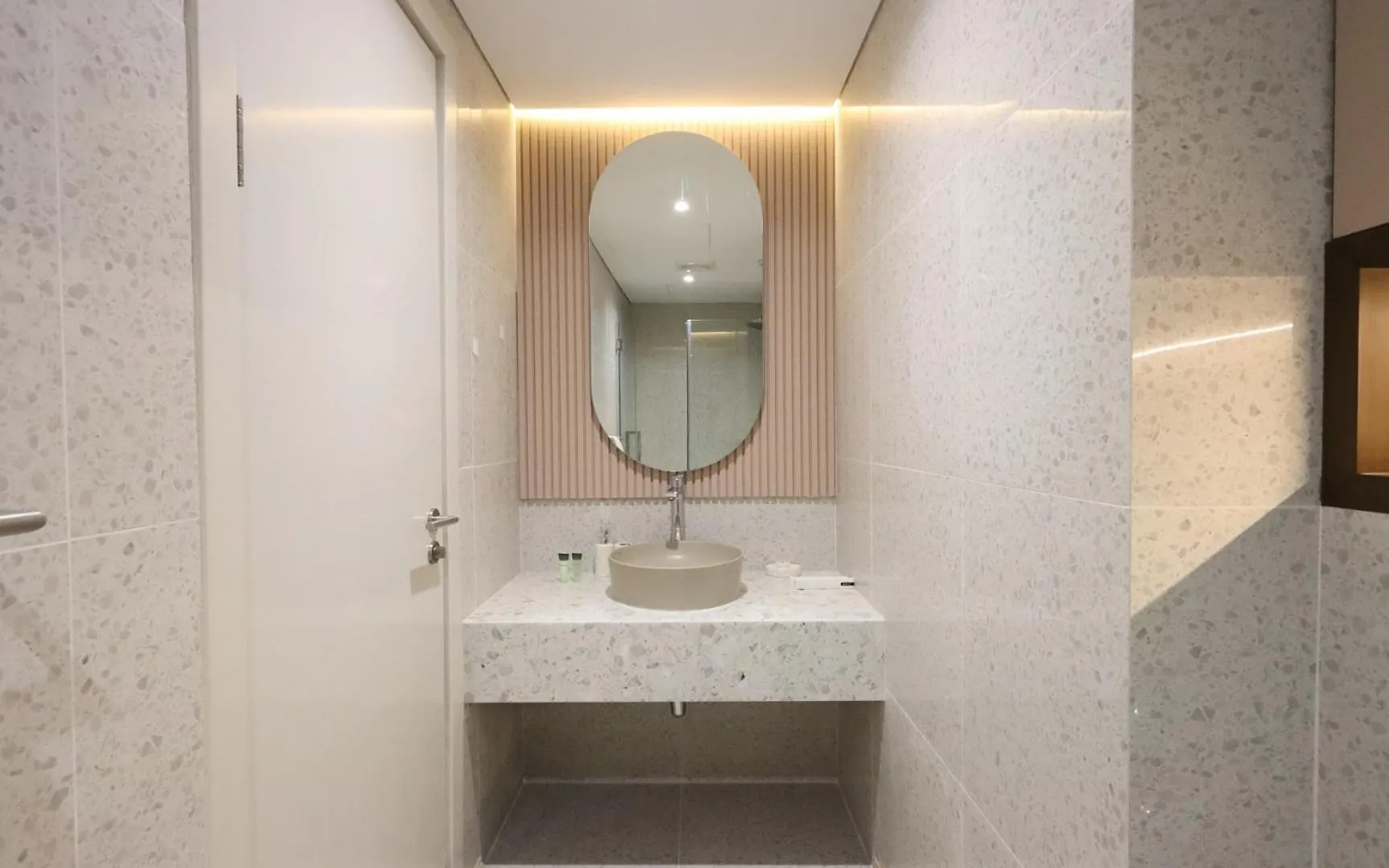 Livbnb - Beachfront 4+1 Villa In Palma Residences Dubai