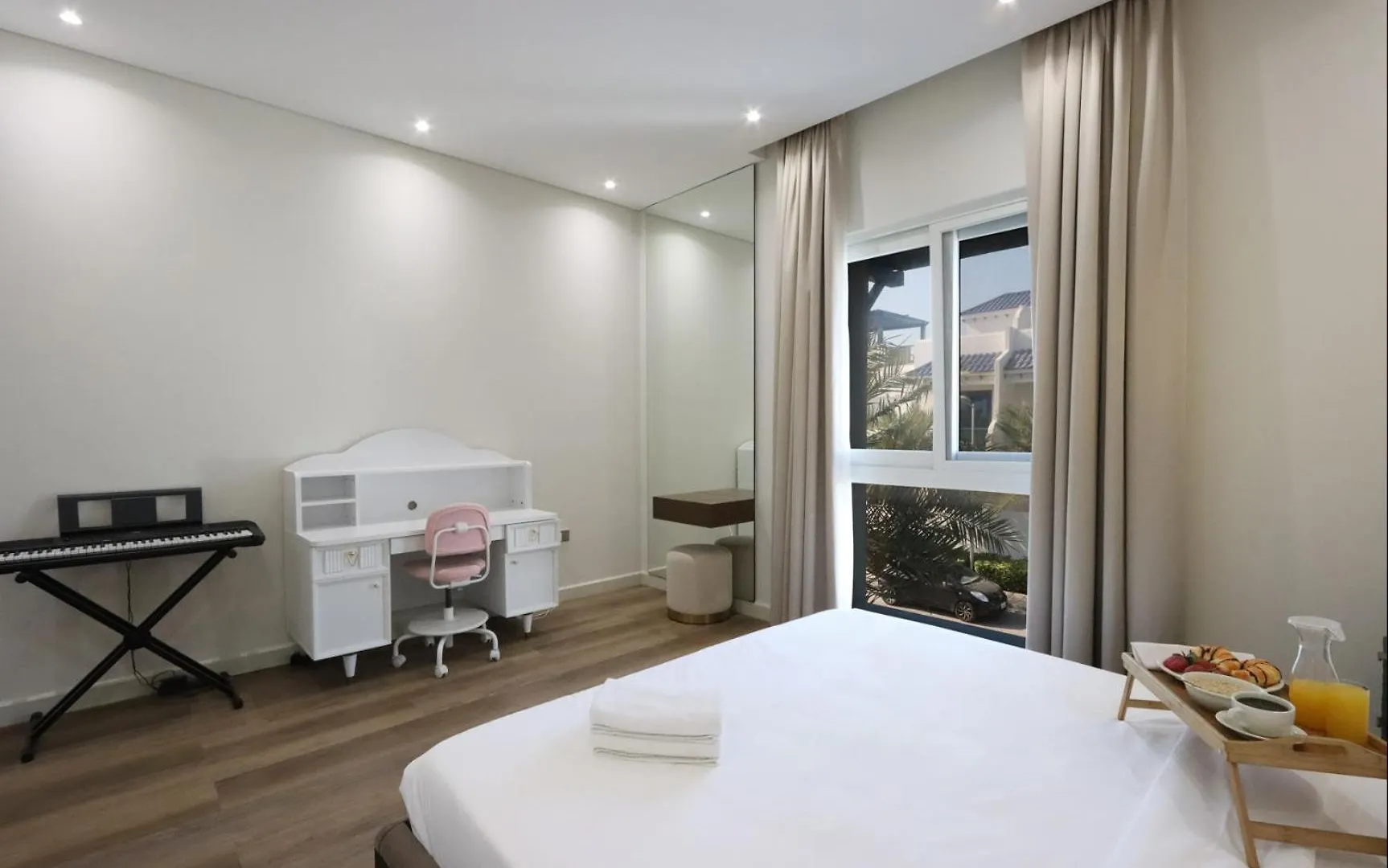 Livbnb - Beachfront 4+1 Villa In Palma Residences Dubai