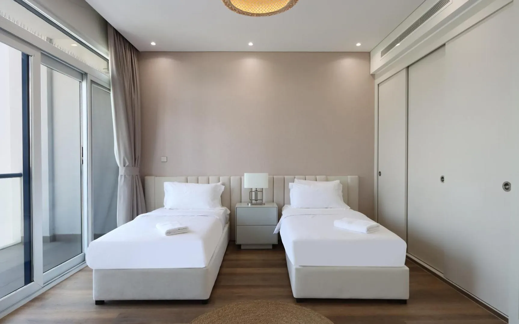 Livbnb - Beachfront 4+1 Villa In Palma Residences Dubai United Arab Emirates