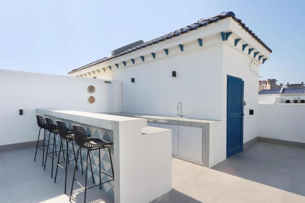 Livbnb - Beachfront 4+1 Villa In Palma Residences Dubai 0*,  United Arab Emirates